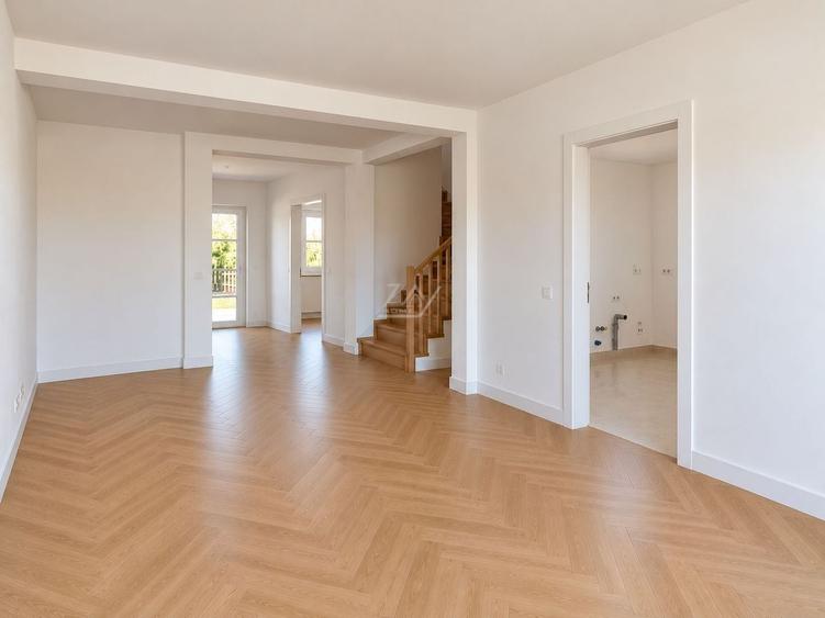 Duplex cu 5 camere cu Canalizare în Moșnița Nouă