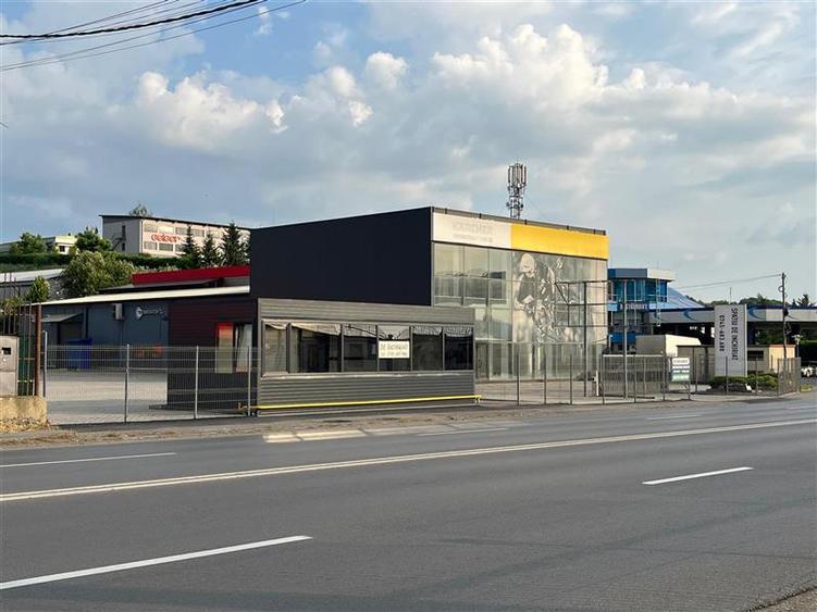 Spațiu comercial, de 55 mp, în Depozite