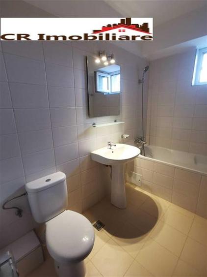 Apartament cu 2 camere semidecomandat, mobilat în Titan