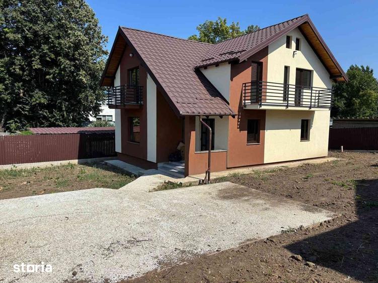 Casă cu 4 camere cu Teren 470 Mp în Șerbănești