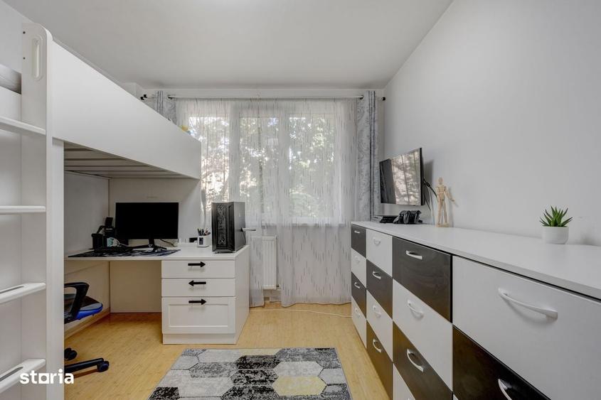 Apartament cu 4 camere decomandat în Berceni