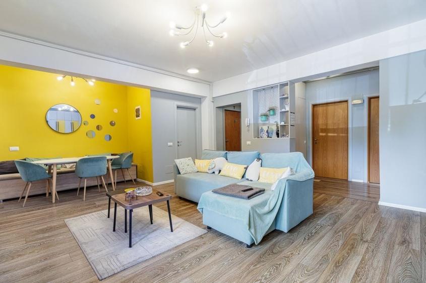 Apartament cu 4 camere semidecomandat, mobilat în Parcul Carol