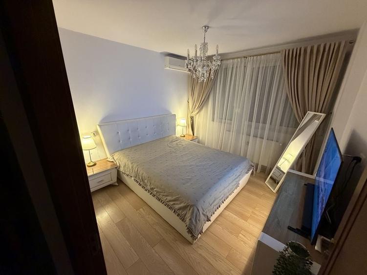 Apartament cu 3 camere semidecomandat în Ultracentral
