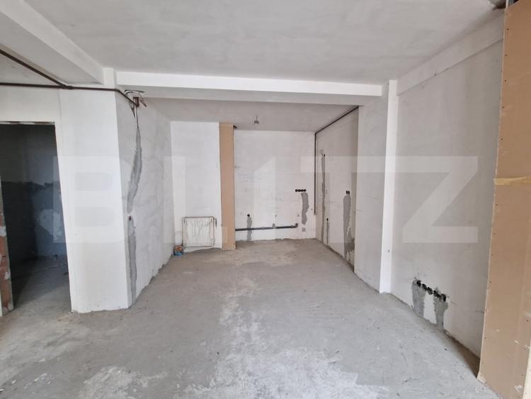 Apartament cu 2 camere semidecomandat în Florești