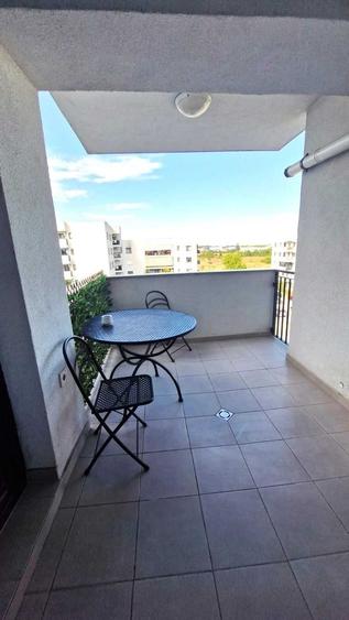 Apartament cu 3 camere semidecomandat în Vest