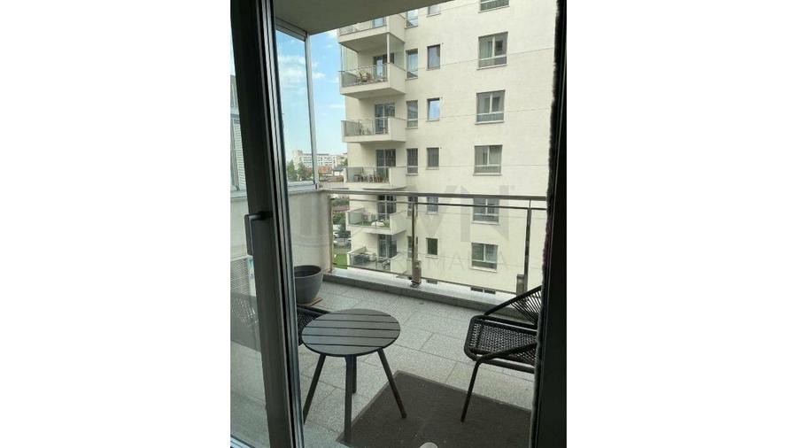 Apartament cu 2 camere semidecomandat, mobilat în 1 Mai