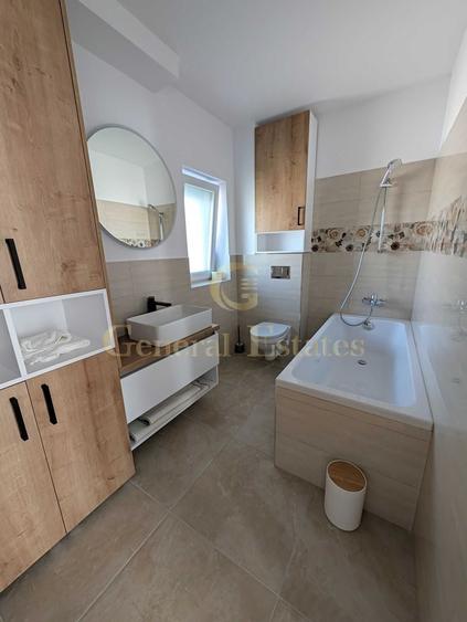 Apartament cu 4 camere în Sud
