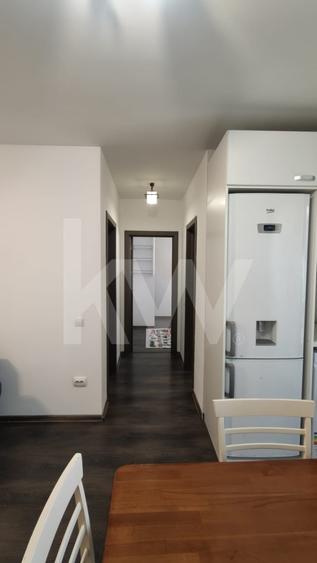 Apartament cu 3 camere semidecomandat, mobilat în Șelimbăr