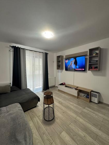 Apartament cu 2 camere semidecomandat în Păcurari