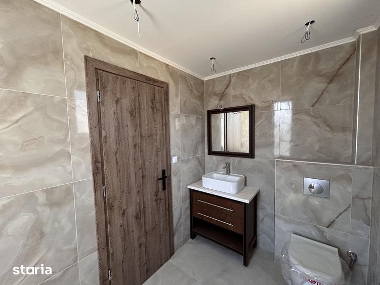 Casă cu 3 camere cu Teren 460 Mp în Central