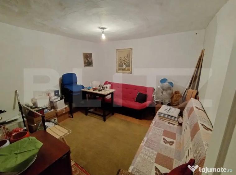 Casă cu 4 camere cu Teren 516 Mp în Romanești