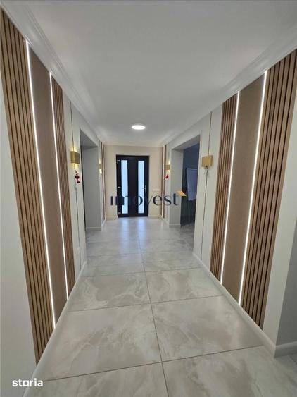 Casă cu 5 camere cu Teren 400 Mp în Central