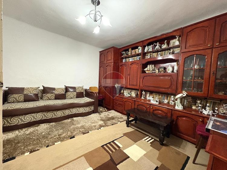 Casă cu 2 camere cu Teren 10 Mp în Central