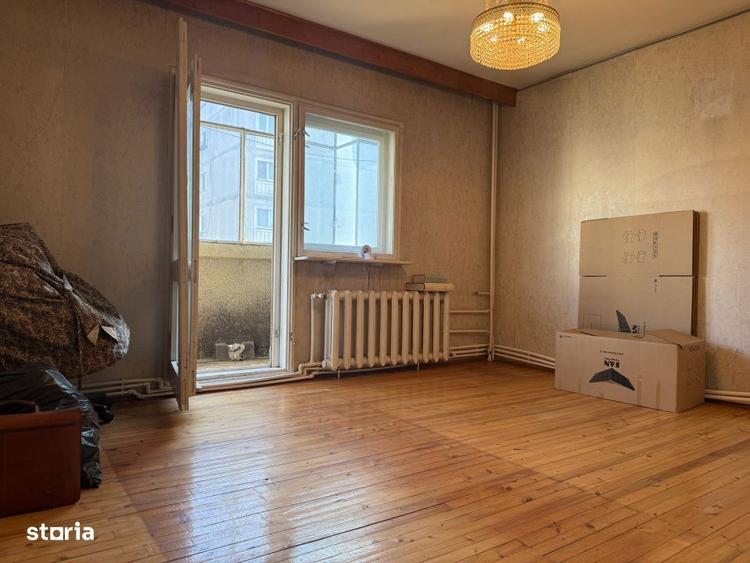 Apartament cu 3 camere în Rahova