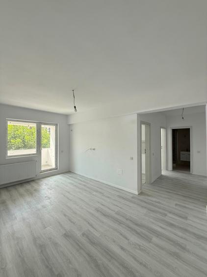 Apartament cu 2 camere decomandat în Militari — fotografia 1