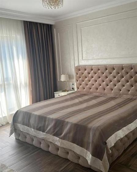 Casă individuală cu 6 camere cu Canalizare în Bucureștii Noi