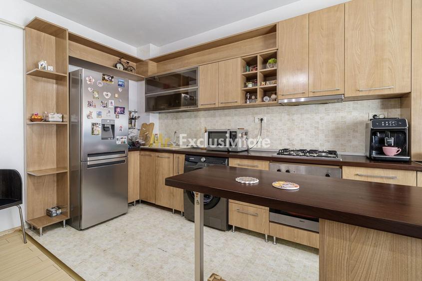Apartament cu 3 camere semidecomandat, mobilat în Chiajna