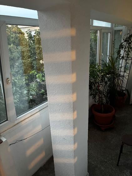 Apartament cu 3 camere decomandat în Calea București