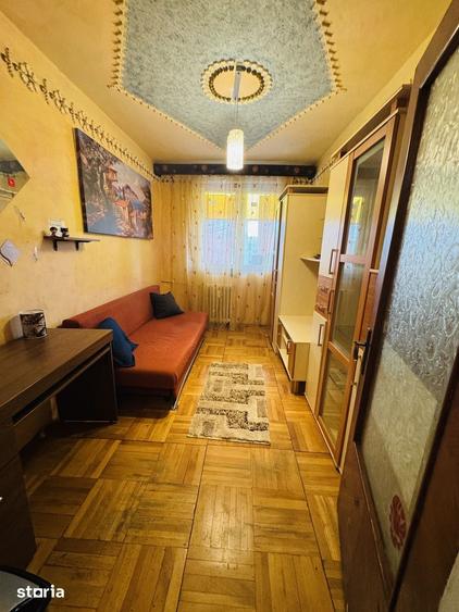 Apartament cu 4 camere în Podgoria