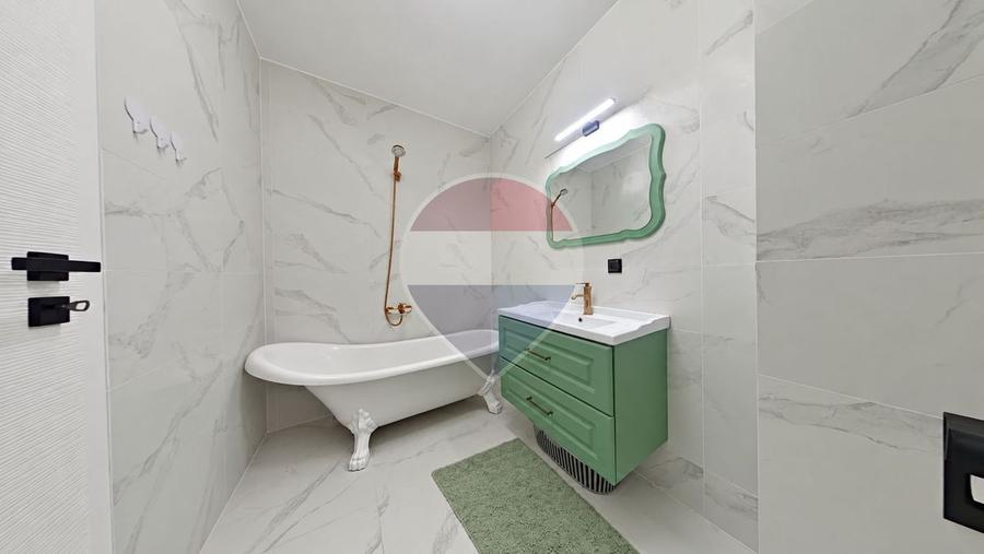 Apartament cu 3 camere semidecomandat, mobilat în Zorilor