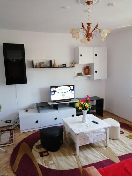 Inchiriez apartament doua camere - 8