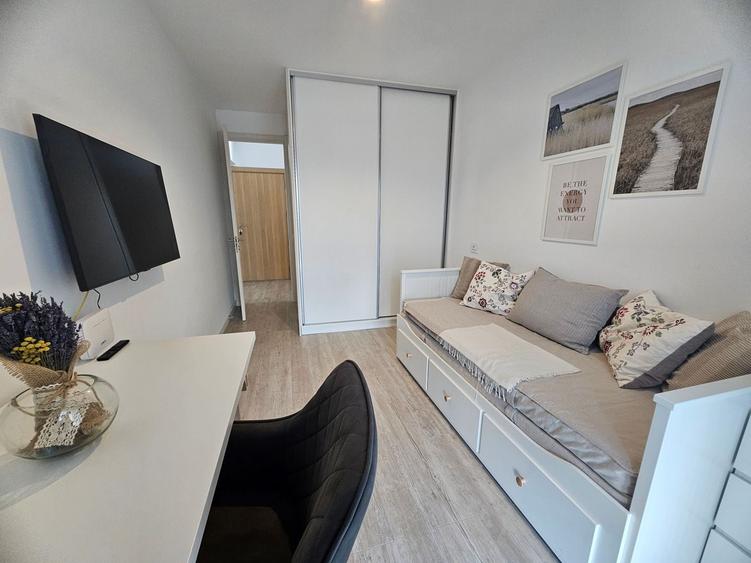 Apartament cu 3 camere decomandat în Herăstrău