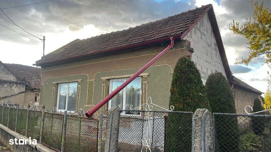 Casă cu 3 camere cu Teren 1284 Mp în Berveni
