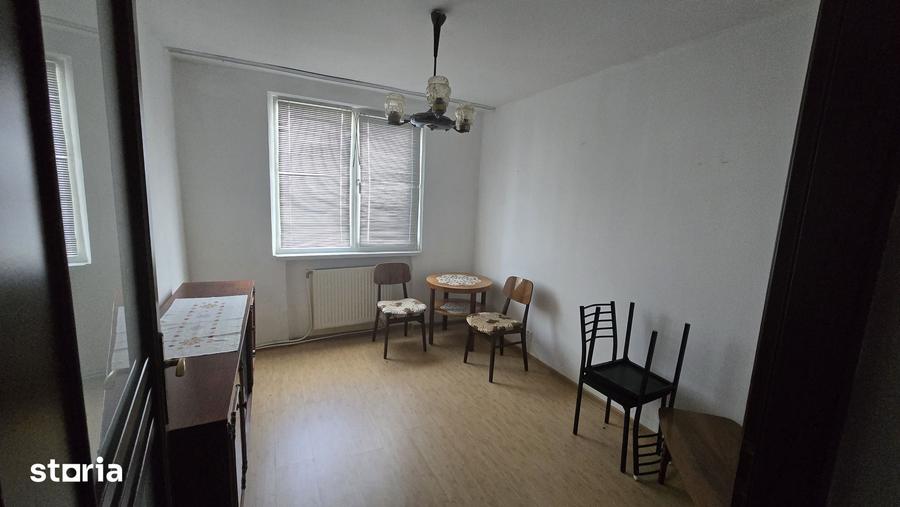 Apartament cu 4 camere în Central