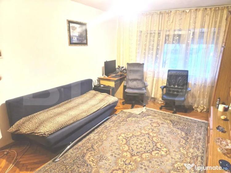 Apartament cu 4 camere decomandat în Sânmartin