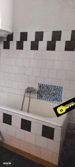 Casă cu 4 camere cu Teren 720 Mp în Central