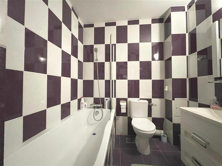 Apartament cu 2 camere decomandat, mobilat în E3