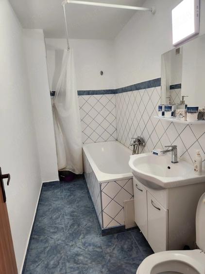 Apartament cu 2 camere decomandat în Vitan