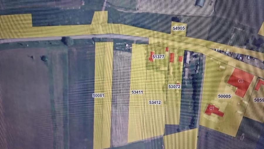 Teren agricol intravilan de 2100 mp, în Berghia