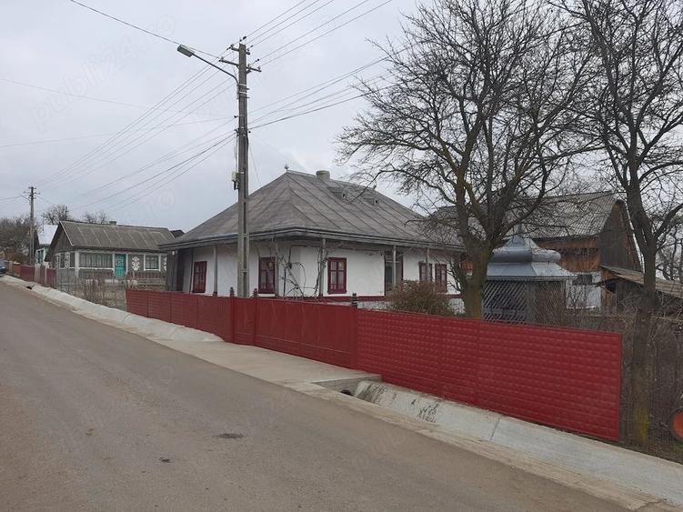 Casă cu 3 camere cu Teren 800 Mp în Drăgoiești