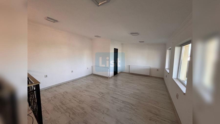 Casă cu 5 camere în Gheorgheni