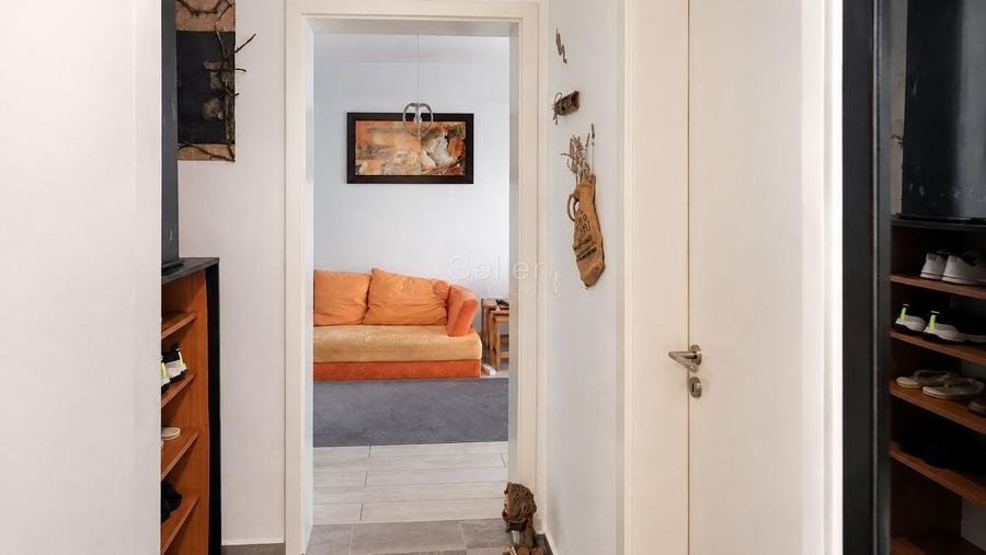 Apartament cu 2 camere decomandat în Tractorul