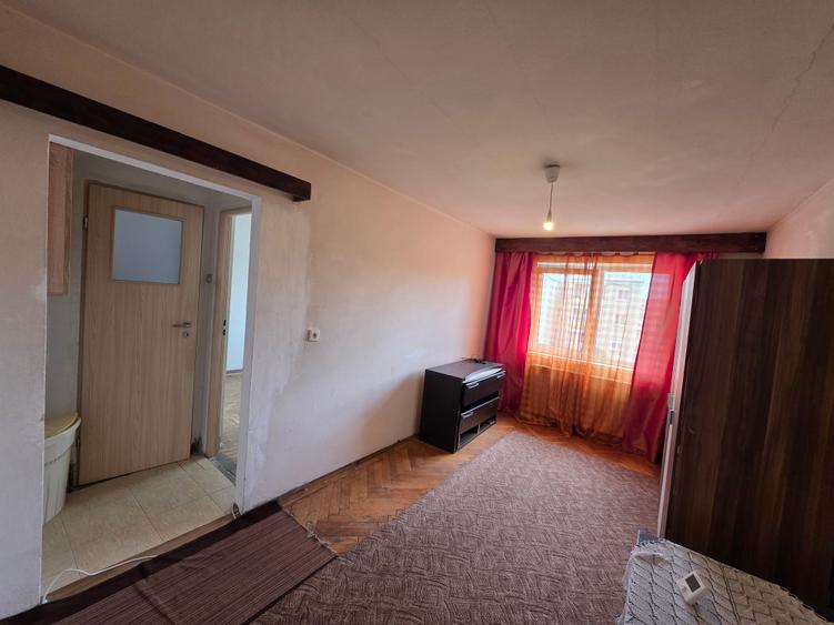 Apartament cu 2 camere semidecomandat în Dacia