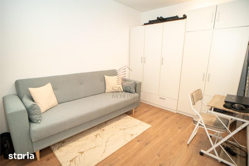 Apartament cu 3 camere semidecomandat în Decebal