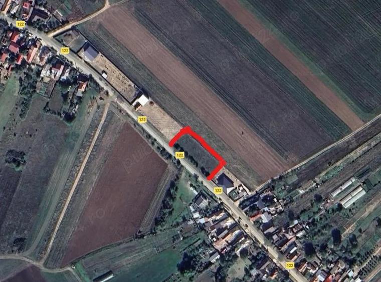 Teren de 1400 mp, în Almăj