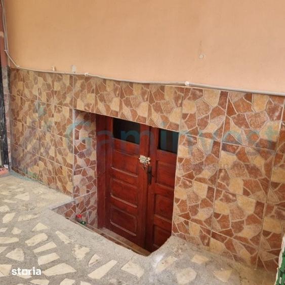 Casă cu 5 camere cu Teren 1611 Mp în Răbăgani