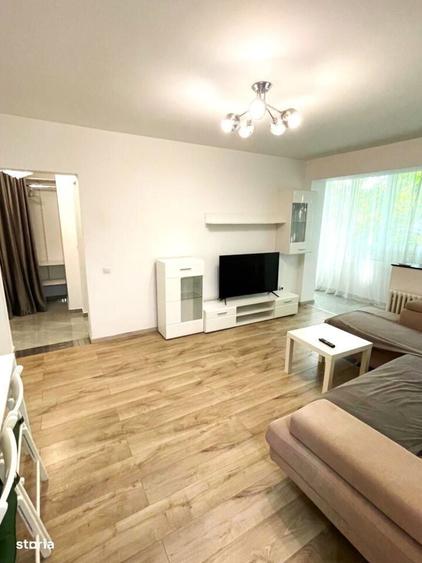 Apartament cu 2 camere decomandat în Victoriei