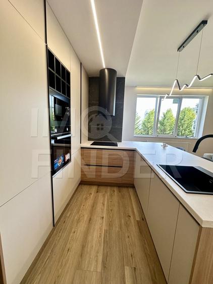 Apartament cu 3 camere semidecomandat, mobilat în Florești