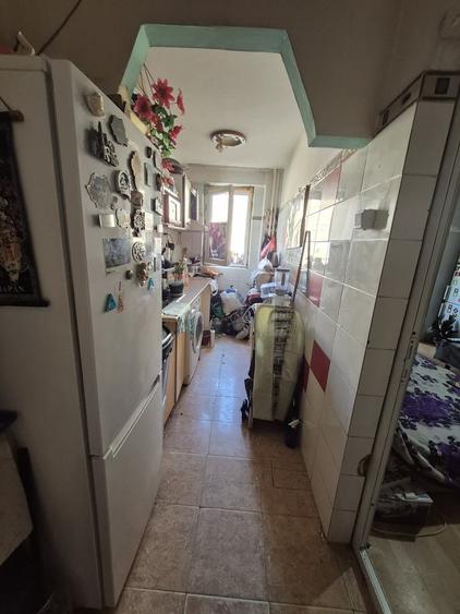 Apartament semidecomandat în Costin Georgian