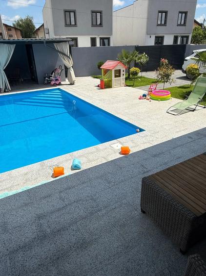 Casă cu 4 camere cu Teren 500 Mp în Central