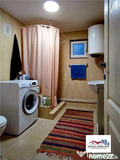 Casă cu 5 camere cu Teren 500 Mp în Lunca