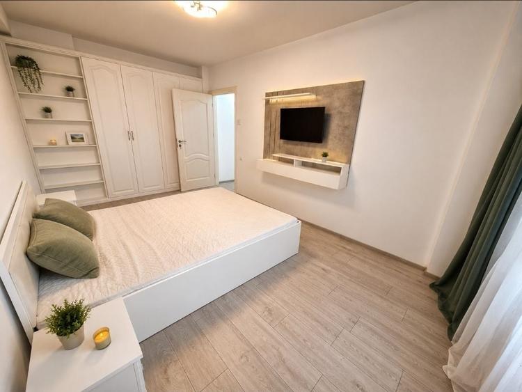 Apartament cu 3 camere decomandat în Cârlig