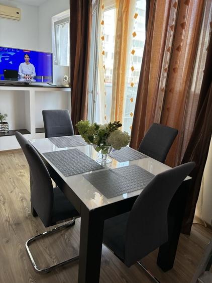 Apartament cu 3 camere decomandat în UTA