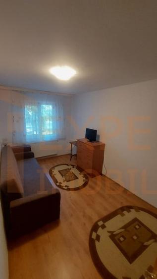 Apartament cu 3 camere semidecomandat în Tomis Nord