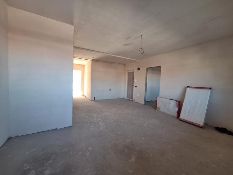 Apartament cu 3 camere semidecomandat în Florești — fotografia 3