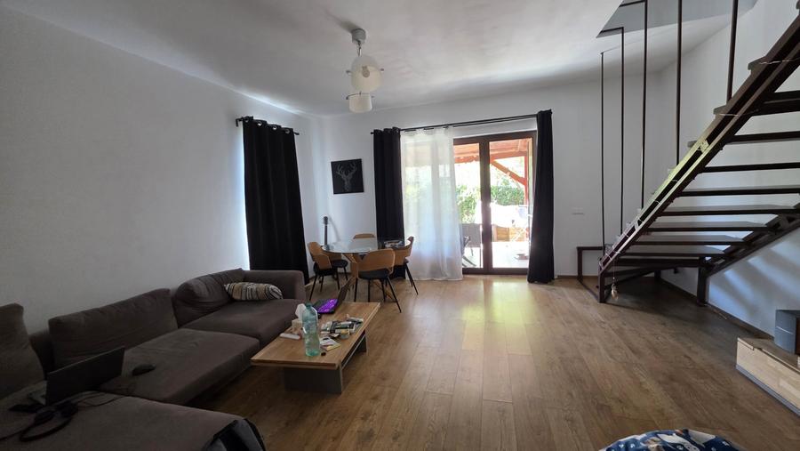 Duplex cu 3 camere cu Canalizare în Dumbrăvița
